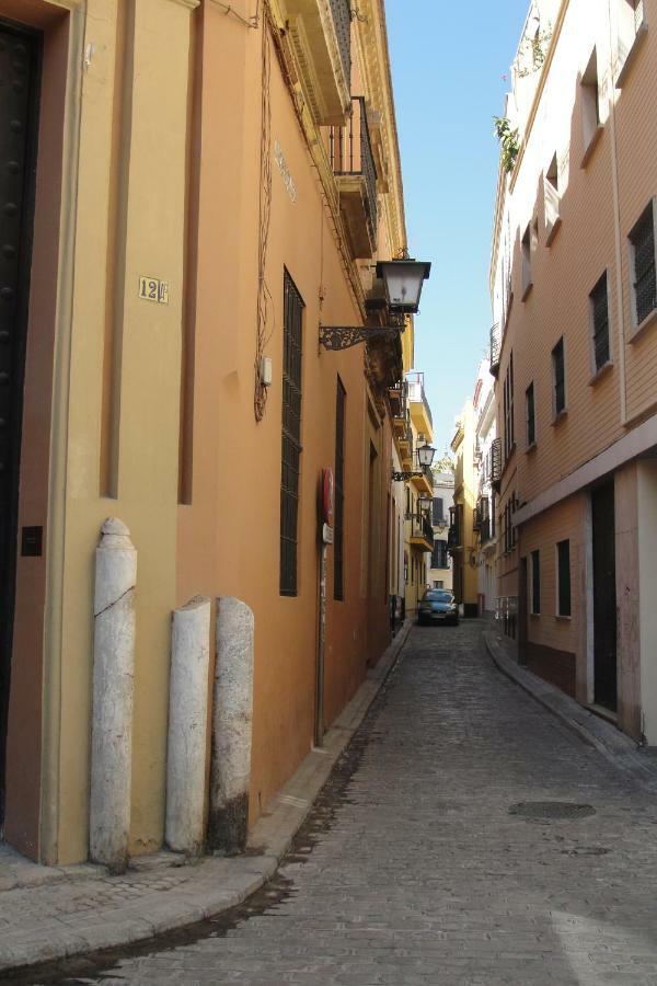 Las Columnas De Adriano. Calle Mármoles, 5 Siviglia Esterno foto